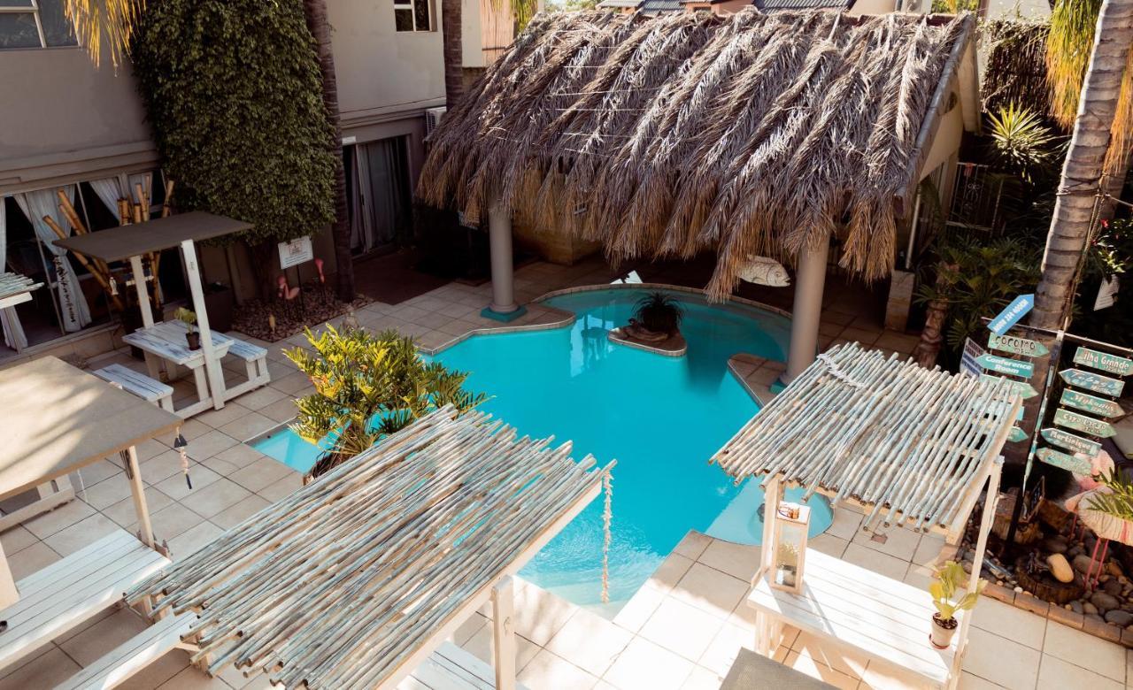 Club Cocomo Hartbeespoort Luaran gambar