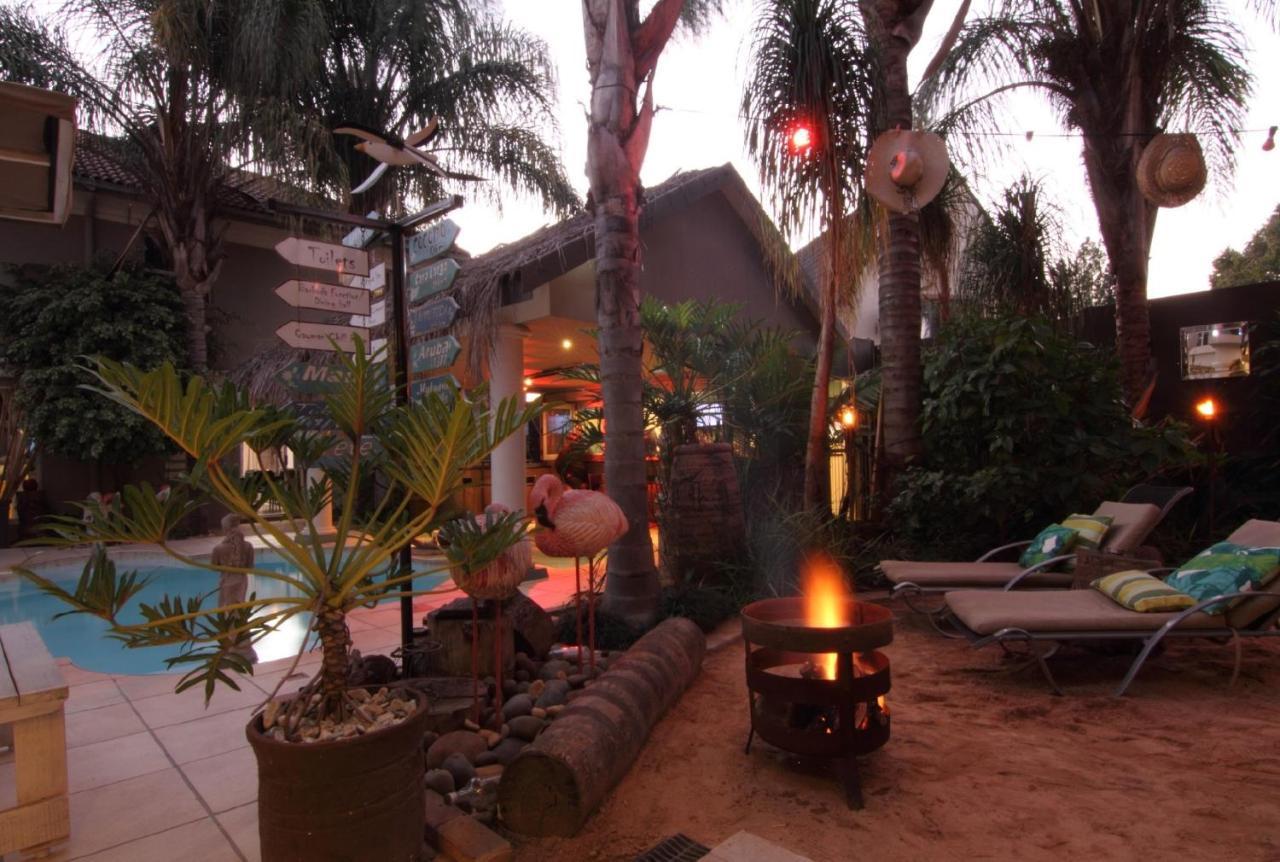 Club Cocomo Hartbeespoort Luaran gambar